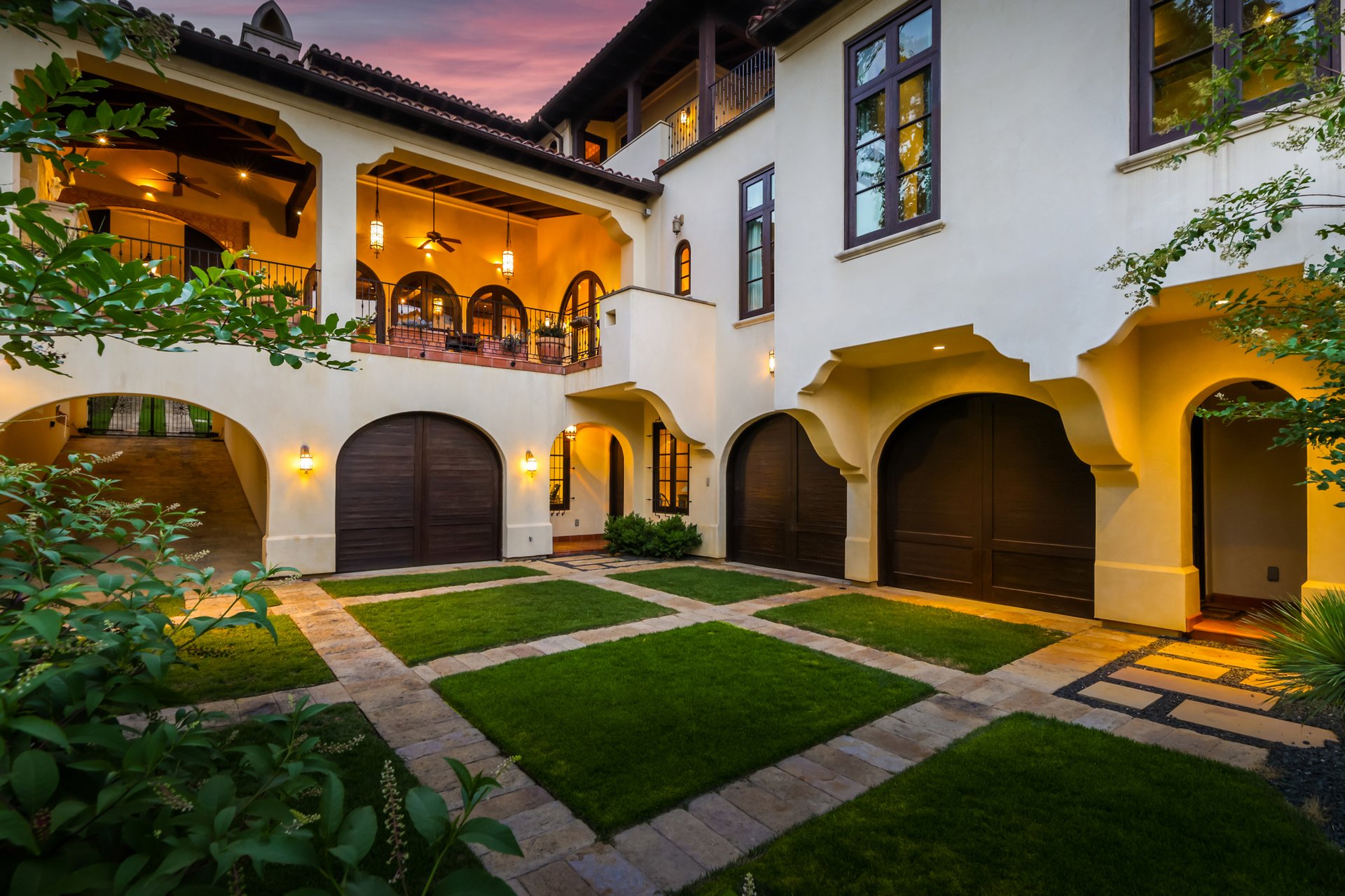 2303 Windsor Road — interior courtyard with arched loggia
